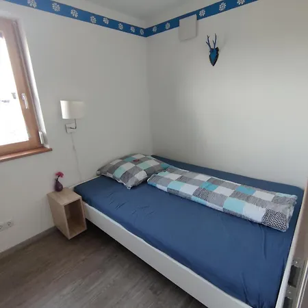 Ruhig Gelegene In Schoener Ortsrandlage Apartment *