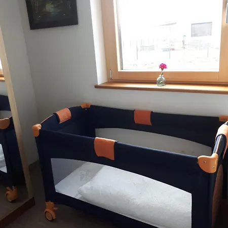 Apartment Ruhig Gelegene In Schoener Ortsrandlage